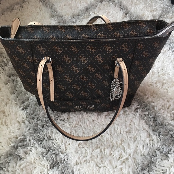 Guess Handbags - Guess Purse